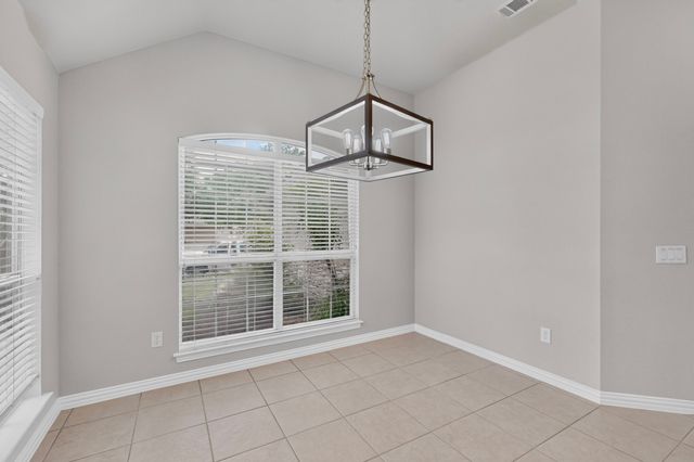9704 Grandview Drive, Denton, TX 76207