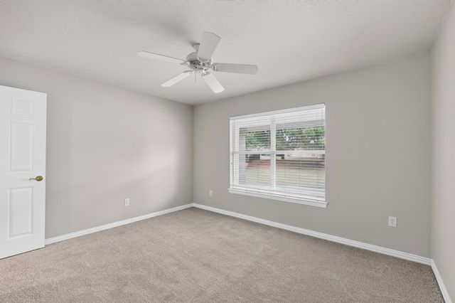 9704 Grandview Drive, Denton, TX 76207