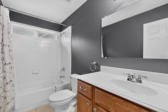 9704 Grandview Drive, Denton, TX 76207