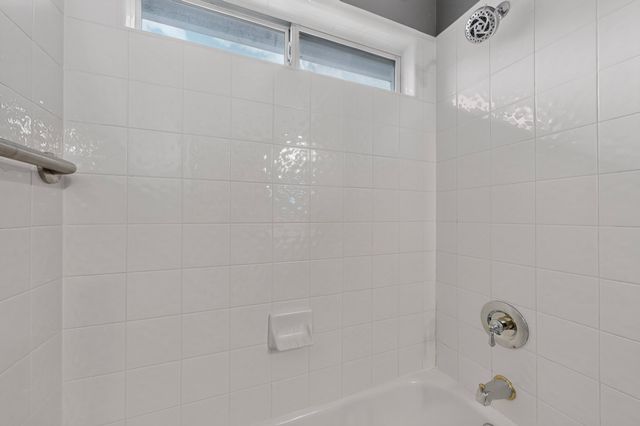 9704 Grandview Drive, Denton, TX 76207