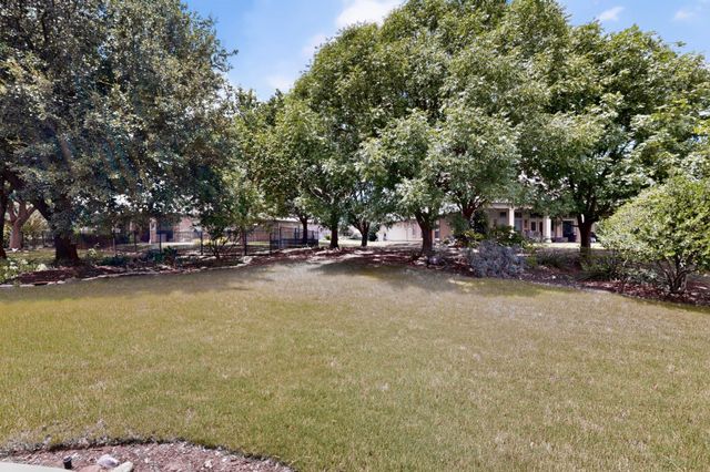 9704 Grandview Drive, Denton, TX 76207