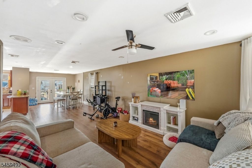 56 Brighton Ave Aka54, Kearny Town, NJ 07032 — photo 4