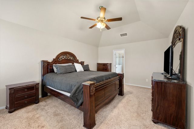400 Hummingbird Trail, Crowley, TX 76036