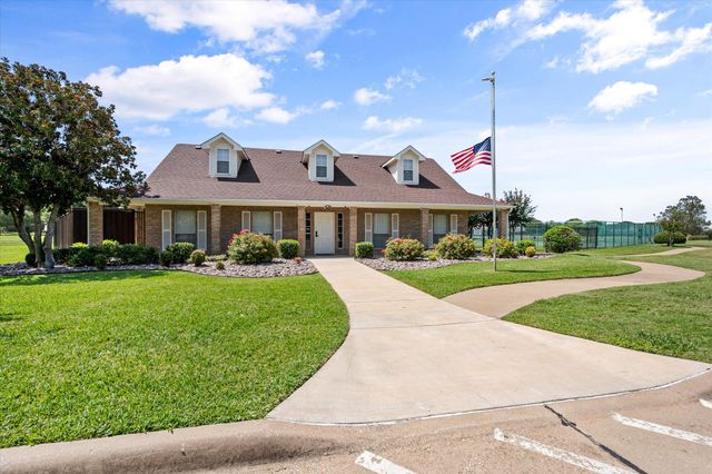 400 Hummingbird Trail, Crowley, TX 76036