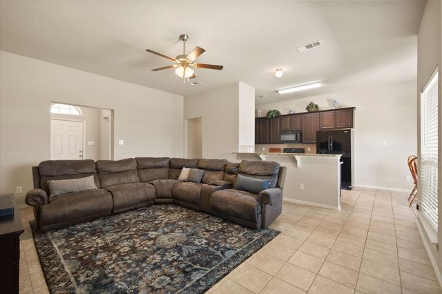 400 Hummingbird Trail, Crowley, TX 76036