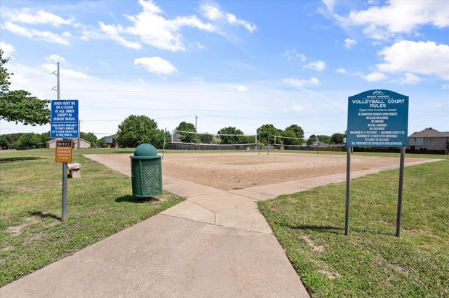 400 Hummingbird Trail, Crowley, TX 76036