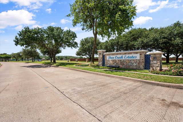 400 Hummingbird Trail, Crowley, TX 76036