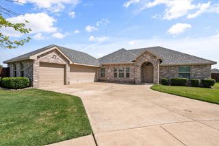 400 Hummingbird Trail, Crowley, TX 76036