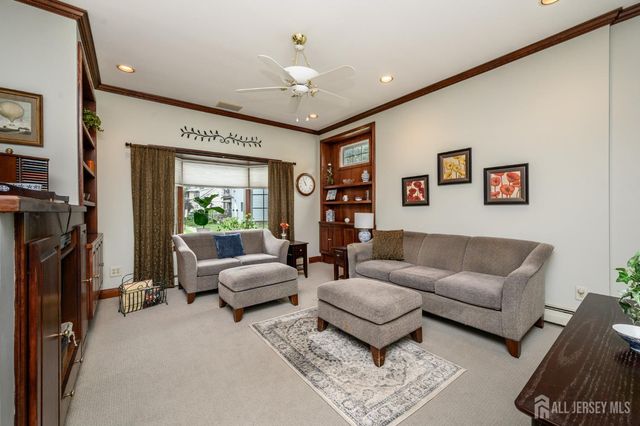 10 Crampton Avenue, Woodbridge Proper, NJ 07095