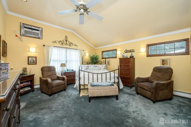 10 Crampton Avenue, Woodbridge Proper, NJ 07095
