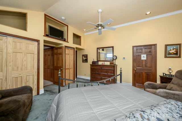 10 Crampton Avenue, Woodbridge Proper, NJ 07095