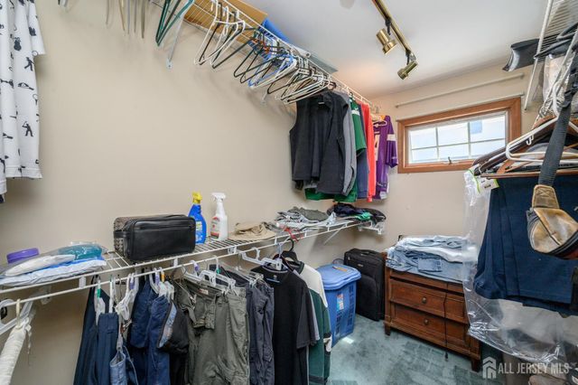 10 Crampton Avenue, Woodbridge Proper, NJ 07095