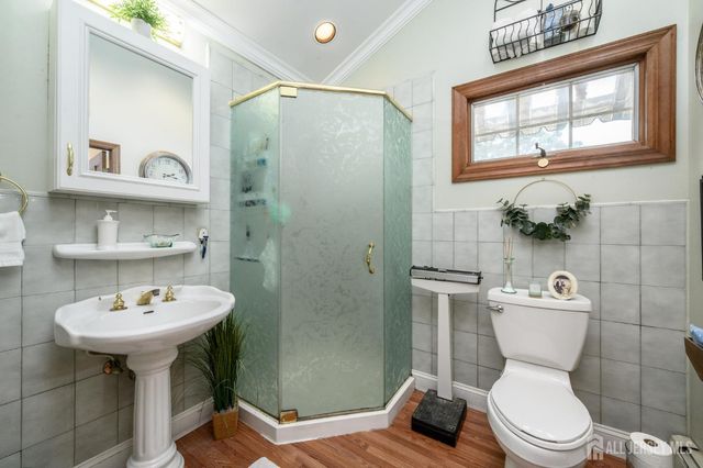 10 Crampton Avenue, Woodbridge Proper, NJ 07095