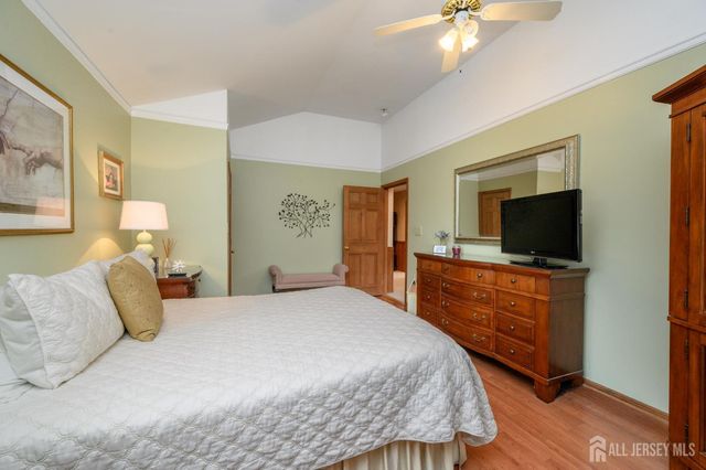 10 Crampton Avenue, Woodbridge Proper, NJ 07095