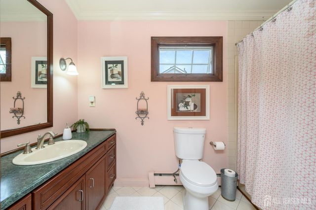 10 Crampton Avenue, Woodbridge Proper, NJ 07095
