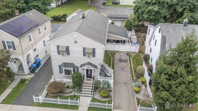 10 Crampton Avenue, Woodbridge Proper, NJ 07095