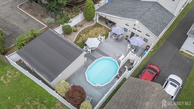 10 Crampton Avenue, Woodbridge Proper, NJ 07095