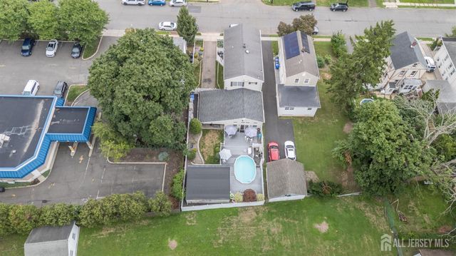10 Crampton Avenue, Woodbridge Proper, NJ 07095