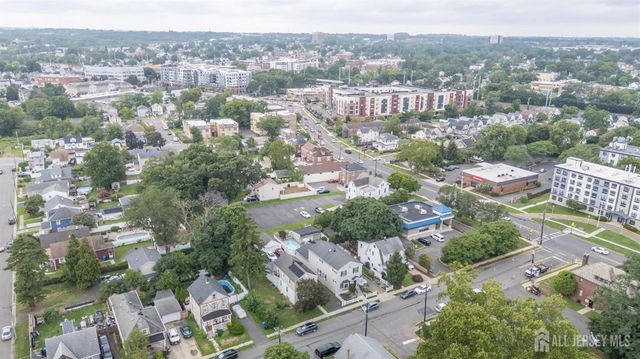 10 Crampton Avenue, Woodbridge Proper, NJ 07095