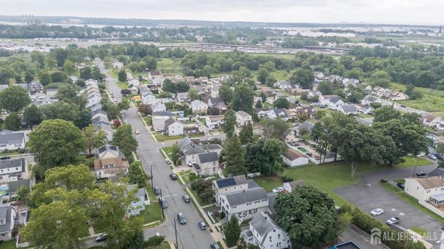 10 Crampton Avenue, Woodbridge Proper, NJ 07095