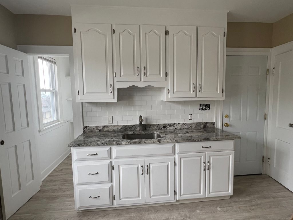 389 Hawley Avenue 3, Bridgeport, CT 06606