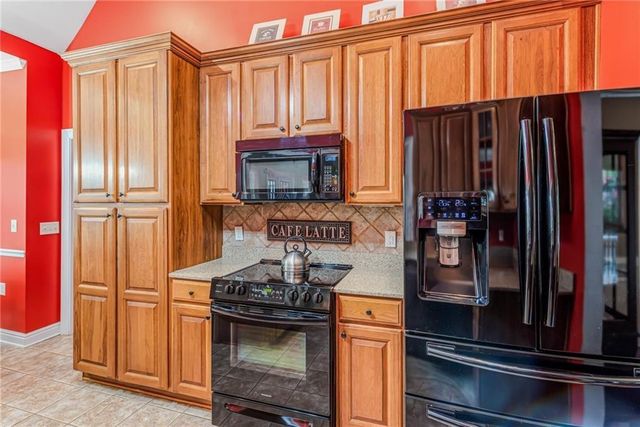 170 St Gabriel Way, Fayetteville, GA 30215