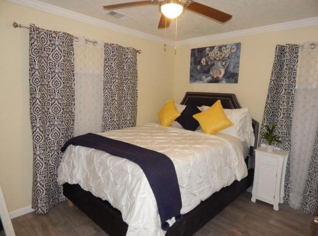 8821 Woodruff Street, Houston, TX 77012