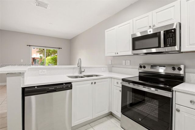 22946 SW 112th Pl, Miami, FL 33170