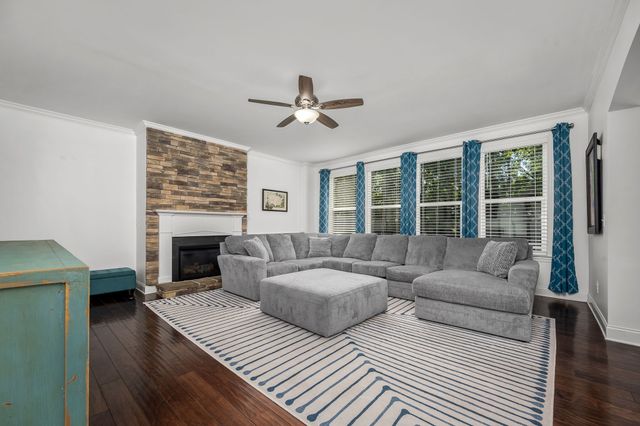 441 Valley Spring Dr, Mount Juliet, TN 37122