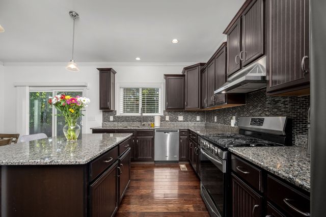 441 Valley Spring Dr, Mount Juliet, TN 37122