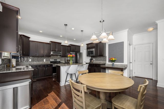 441 Valley Spring Dr, Mount Juliet, TN 37122