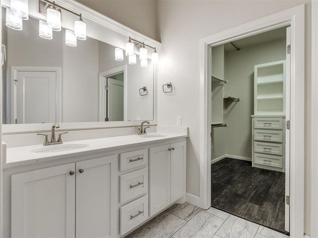 10917 Oaksplinter Lane, Oklahoma City, OK 73173