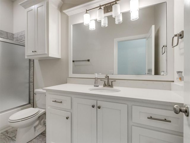 10917 Oaksplinter Lane, Oklahoma City, OK 73173