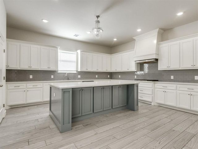 10917 Oaksplinter Lane, Oklahoma City, OK 73173