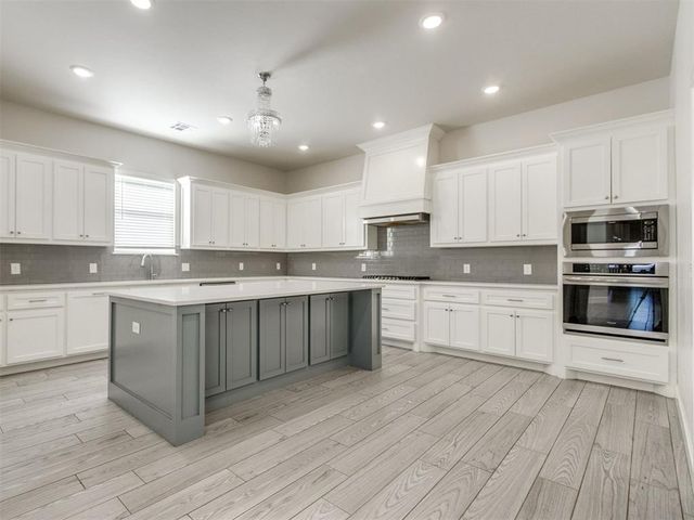 10917 Oaksplinter Lane, Oklahoma City, OK 73173