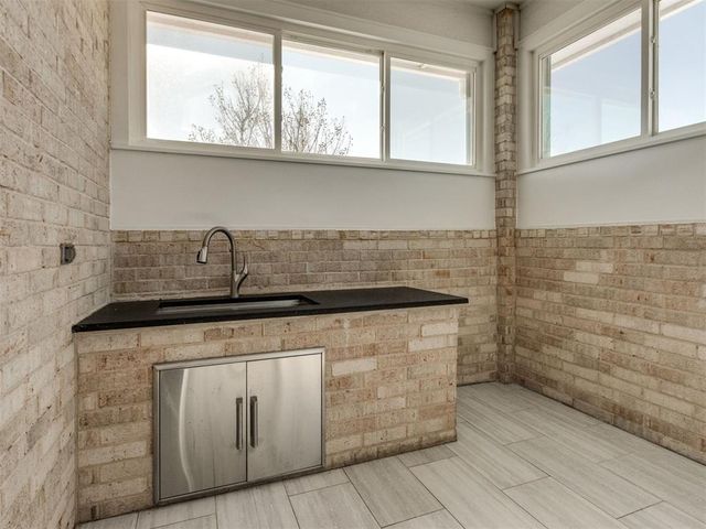 10917 Oaksplinter Lane, Oklahoma City, OK 73173