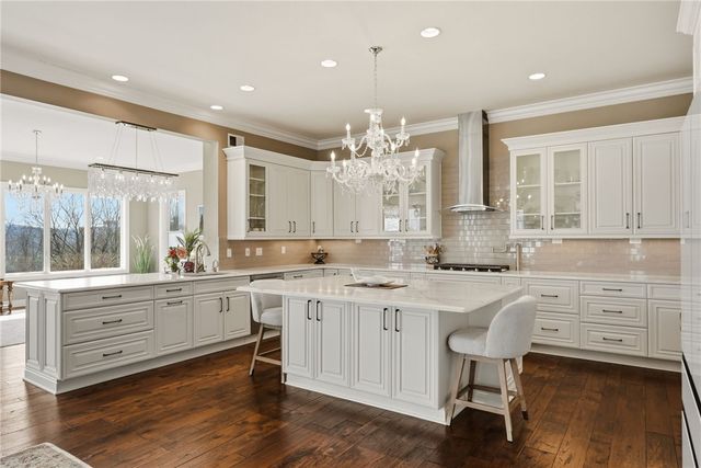 1690 Shelburne Ln, Squirrel Hill, PA 15217