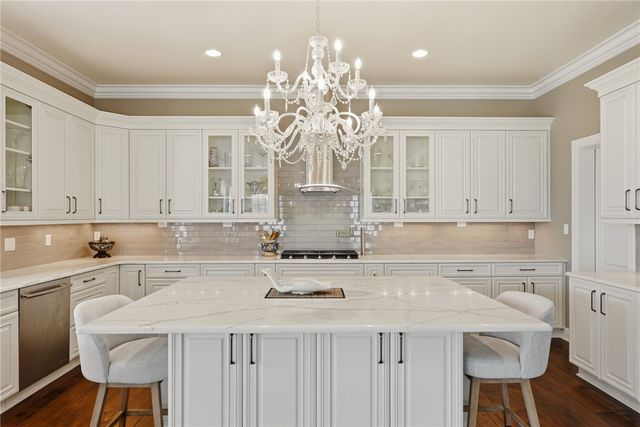 1690 Shelburne Ln, Squirrel Hill, PA 15217