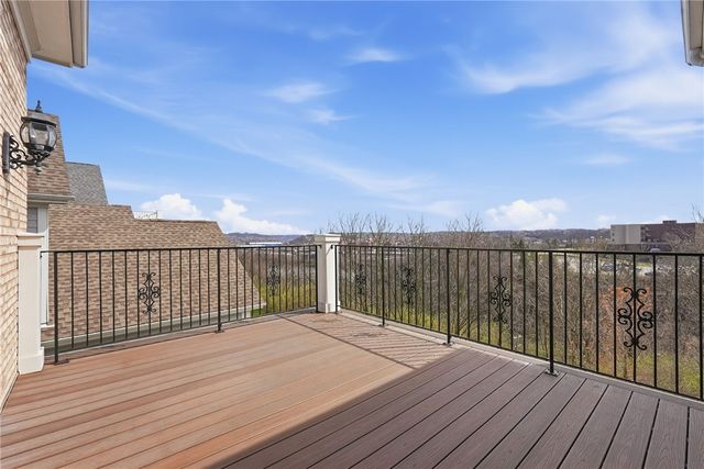 1690 Shelburne Ln, Squirrel Hill, PA 15217