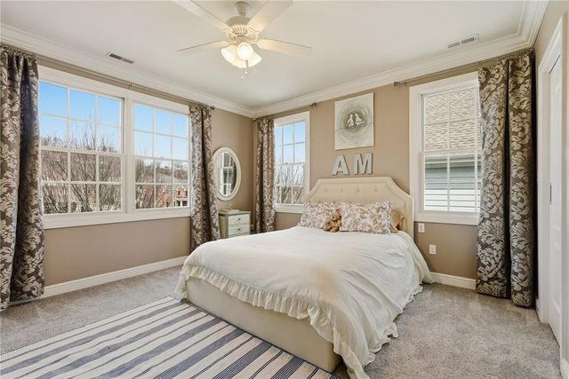 1690 Shelburne Ln, Squirrel Hill, PA 15217