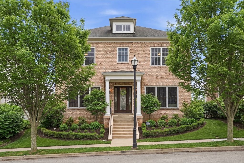 1690 Shelburne Ln, Squirrel Hill, PA 15217