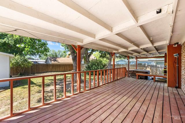 8941 W Donnybrook Dr, Boise, ID 83709