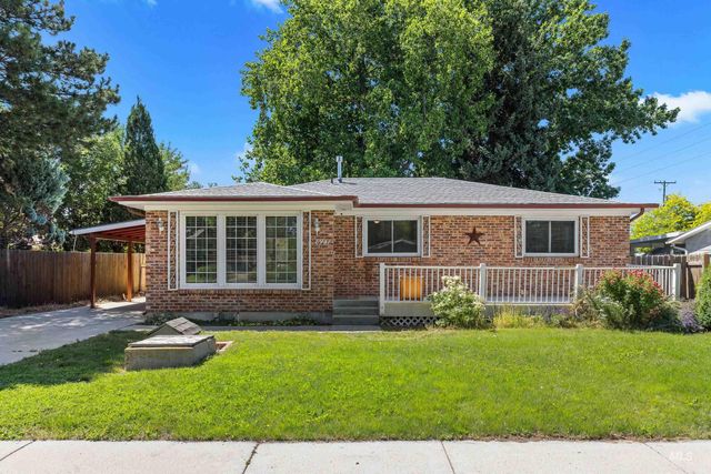 8941 W Donnybrook Dr, Boise, ID 83709