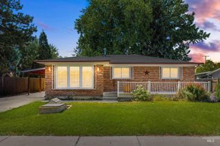 8941 W Donnybrook Dr, Boise, ID 83709