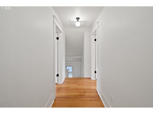 4511 N COMMERCIAL Ave, Portland, OR 97217