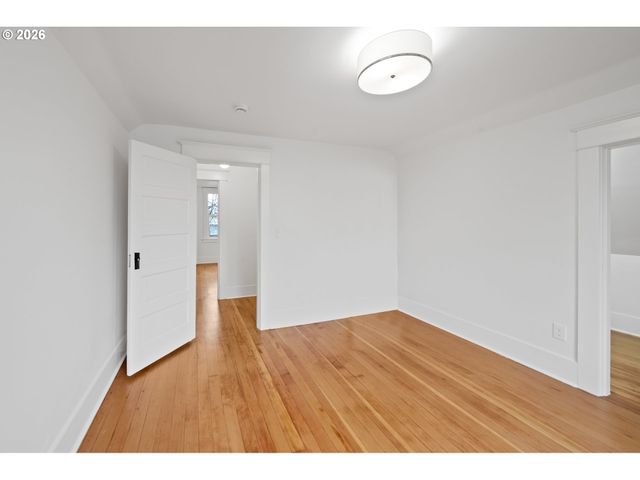 4511 N COMMERCIAL Ave, Portland, OR 97217