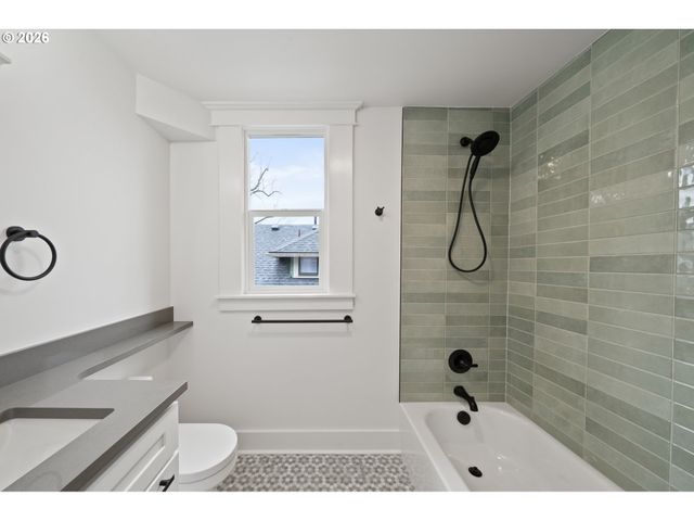 4511 N COMMERCIAL Ave, Portland, OR 97217