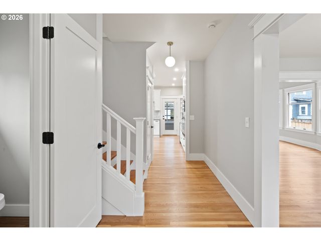 4511 N COMMERCIAL Ave, Portland, OR 97217