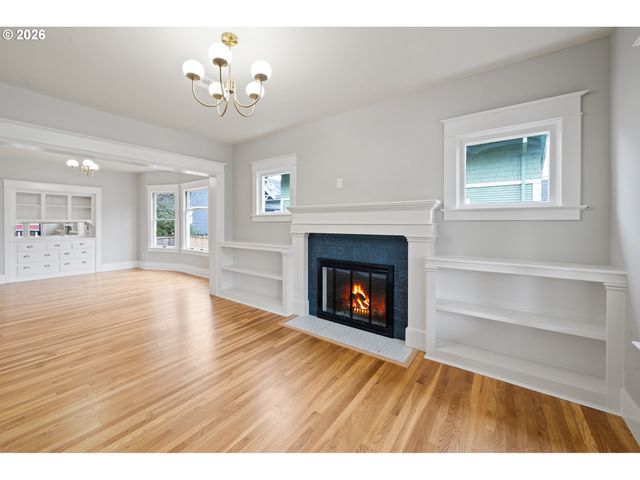 4511 N COMMERCIAL Ave, Portland, OR 97217