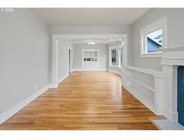 4511 N COMMERCIAL Ave, Portland, OR 97217